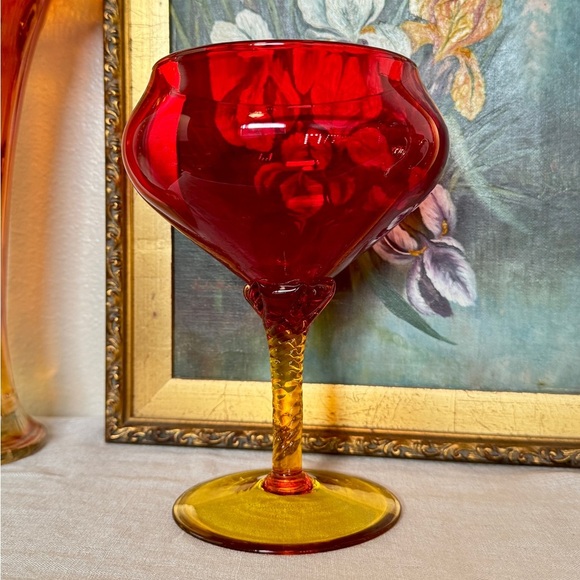 Empoli Amberina Twisted Stem Footed Goblet Vase - Picture 2 of 15